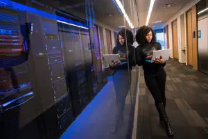 woman-on-laptop